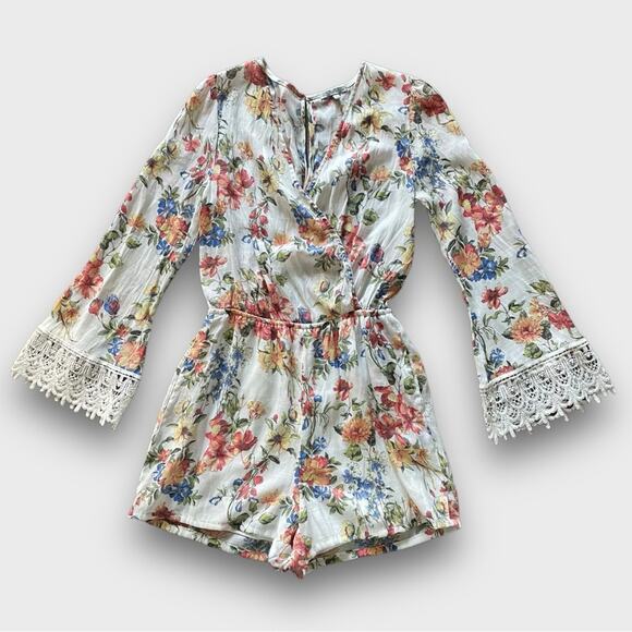 CHARLOTTE RUSSE BOHO CROCHET LONG SLEEVE FLORAL ROMPER MEDIUM - Picture 1 of 10